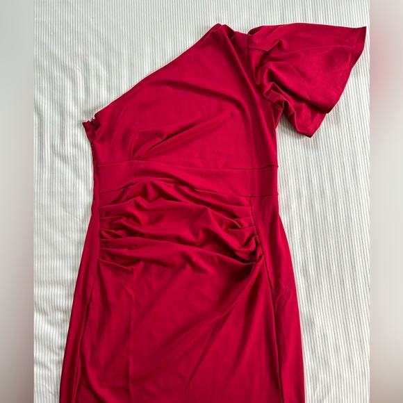 Women’s Ruffle One-Shoulder Dress - Picture 3 of 3